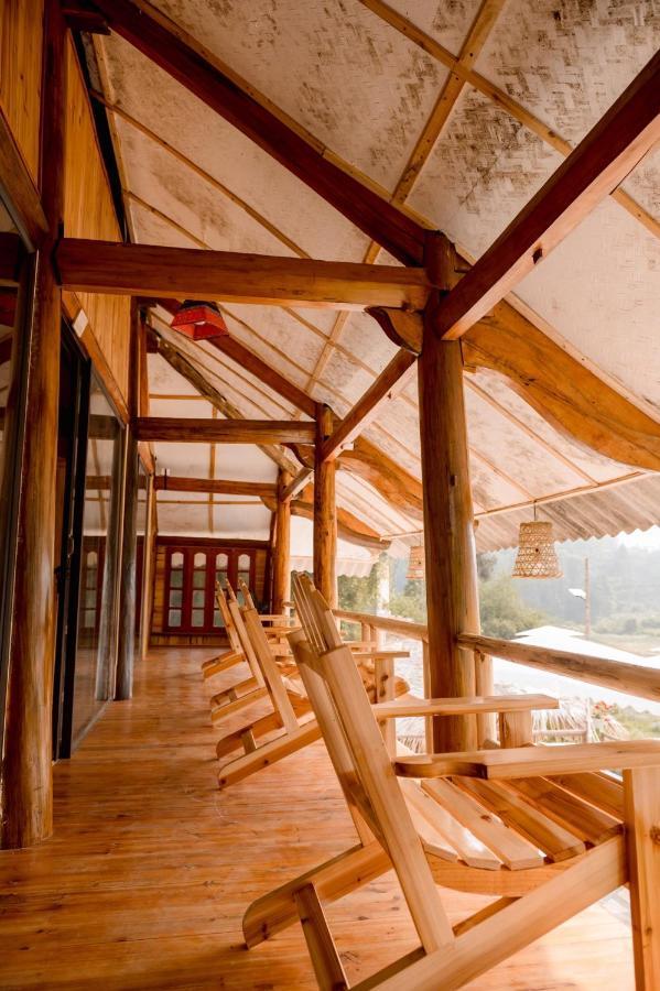 Le Chalet Homestay Bac Ha  Bagian luar foto